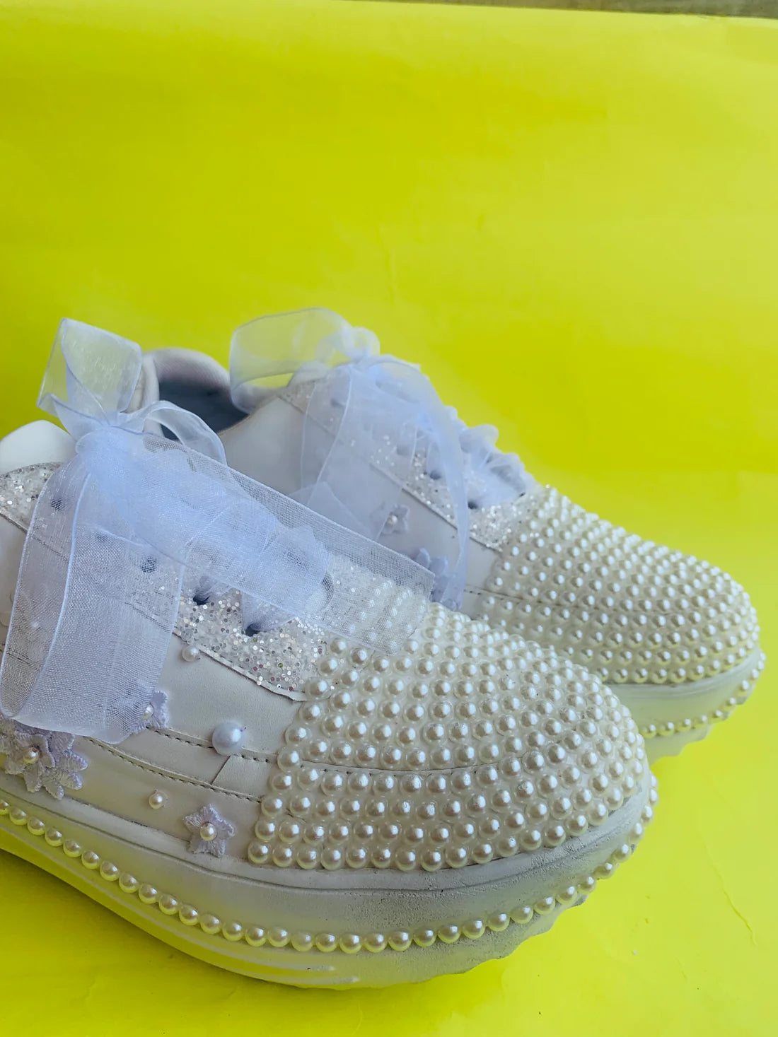 Lywire High-End Bridal Sneakers with Floral & Pearl Accents β Original Design πβ¨