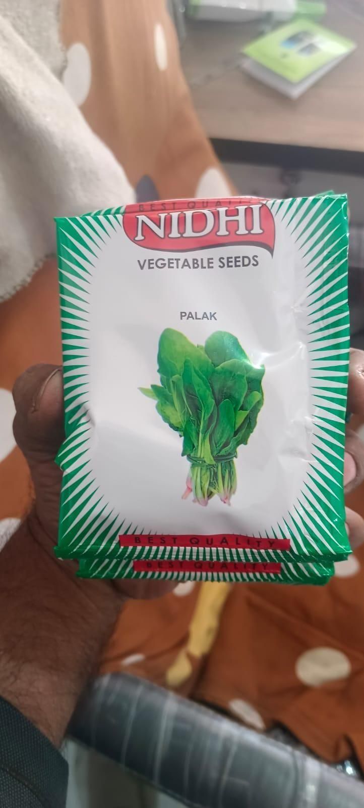 Lywire Handpicked Spinach Seeds β Best for Home & Kitchen Gardens