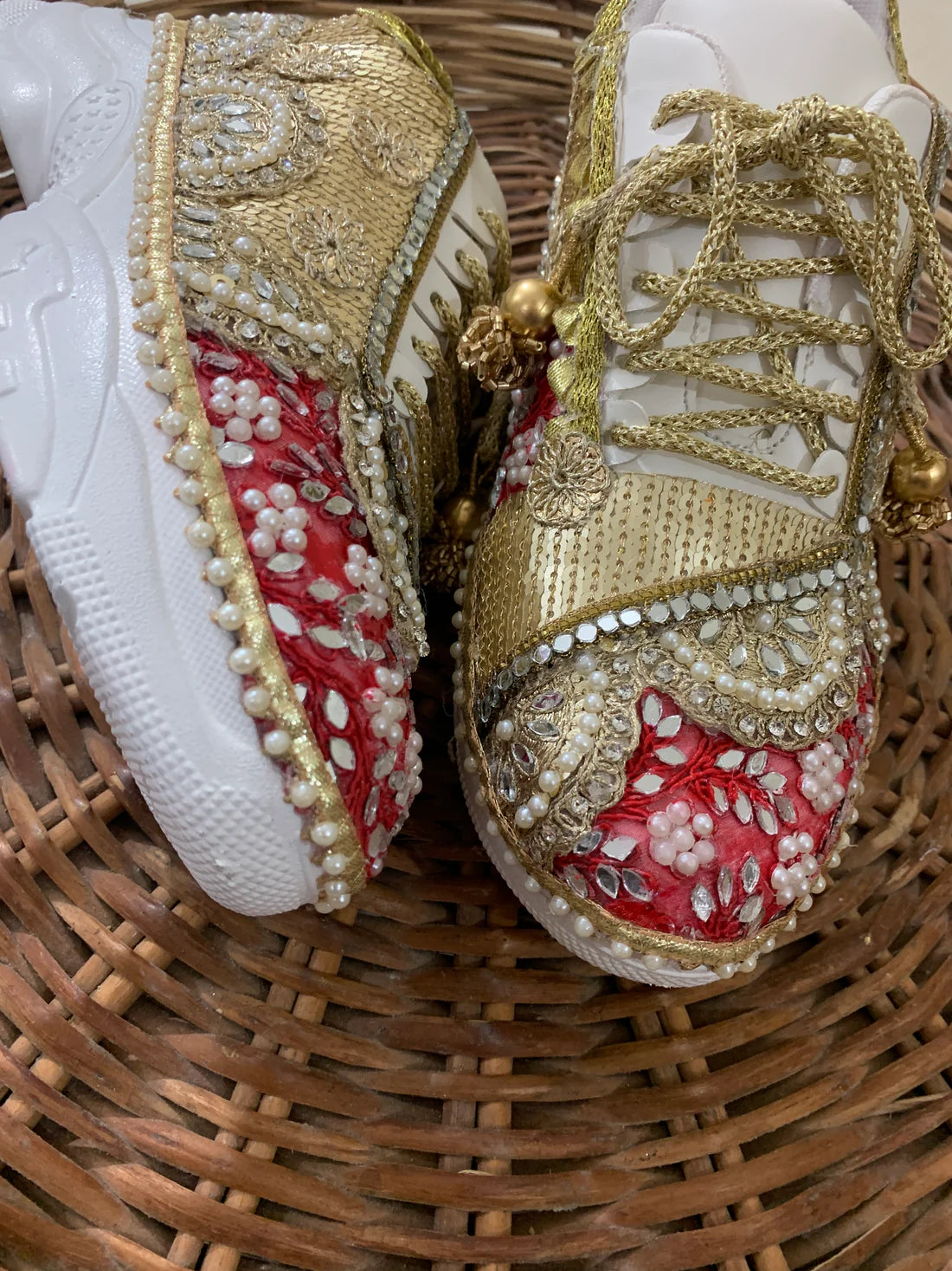 Lywire Luxe Bridal Sneakers β Red & Gold Elegance for the Trendy Bride π β¨