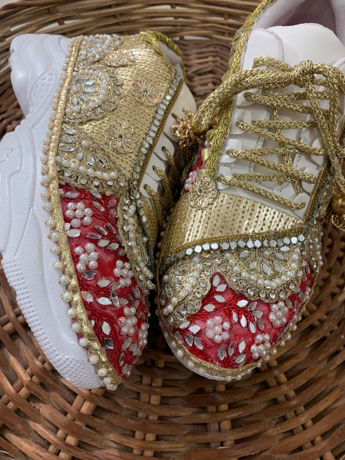 Lywire Luxe Bridal Sneakers β Red & Gold Elegance for the Trendy Bride π β¨