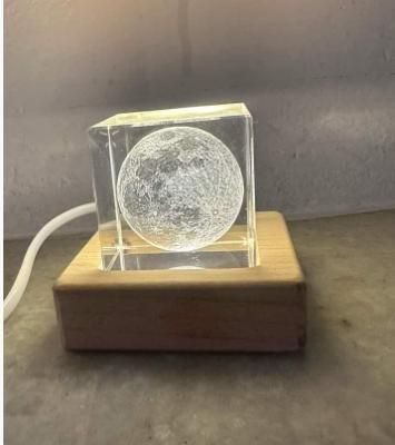 Lywire™ 🌕 Premium 3D Crystal Cube Moon Lamp with LED - Perect Gift for Home Decor!