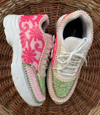 Lywire Trendsetting Embroidered Sneakers – Pink & Green Elegance 🎀💖