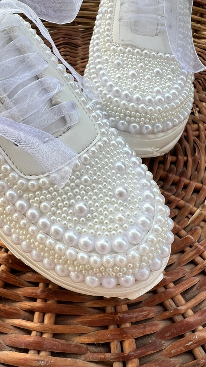 Lywire White Pearl Bridal Sneakers – Handcrafted Elegance for the Perfect Bride!